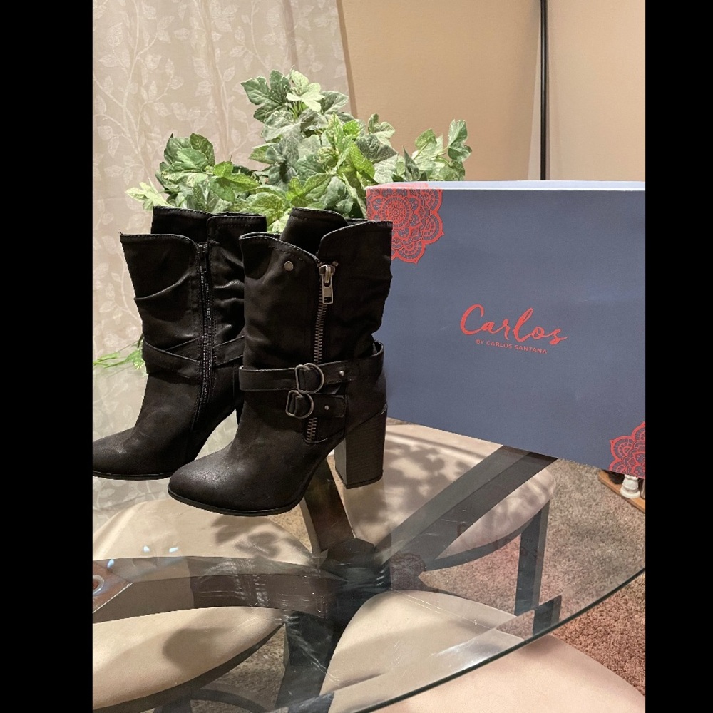 Beautiful Carlos Santana Paisley Boots in Black, Size 7M